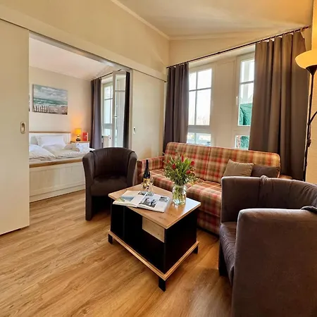 Apartment Im 2 Og Mit Balkon In