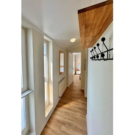Im 2 Og Mit Balkon In Apartment *